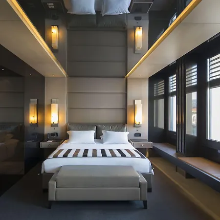 Key Hotel-2